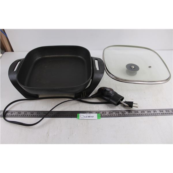 Electric Skillet with Clear Lid and Cord - Powers On - 12" x 12"