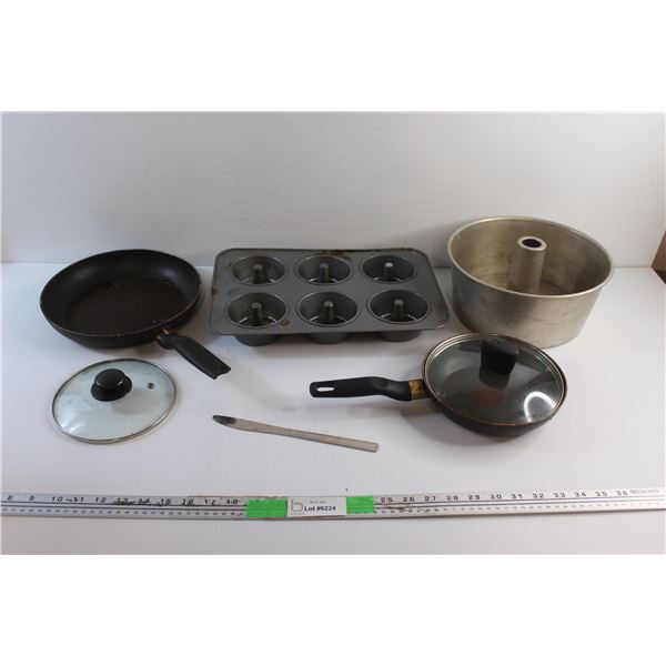 Cake Tray & Pan, (2) Non Stick Frying Pans 10'' & 8'', (2) Pan Lids and Dining Knife