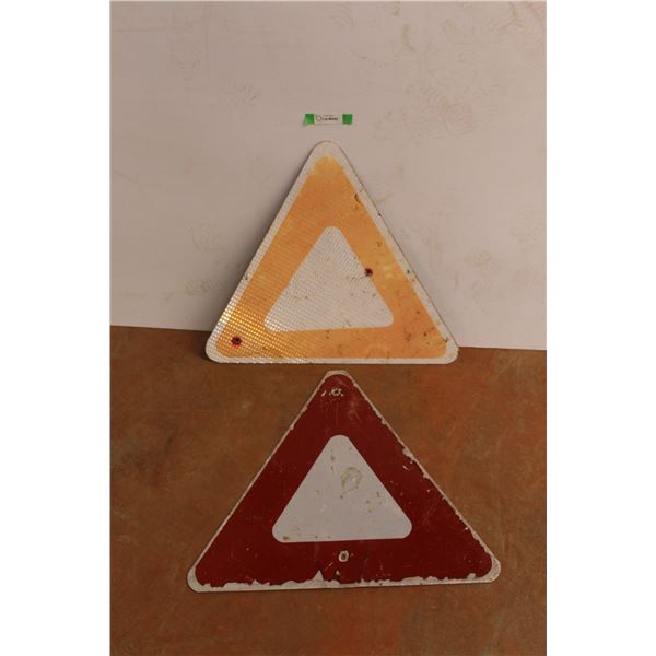 (2) Yield Road Signs 24'' x 27''