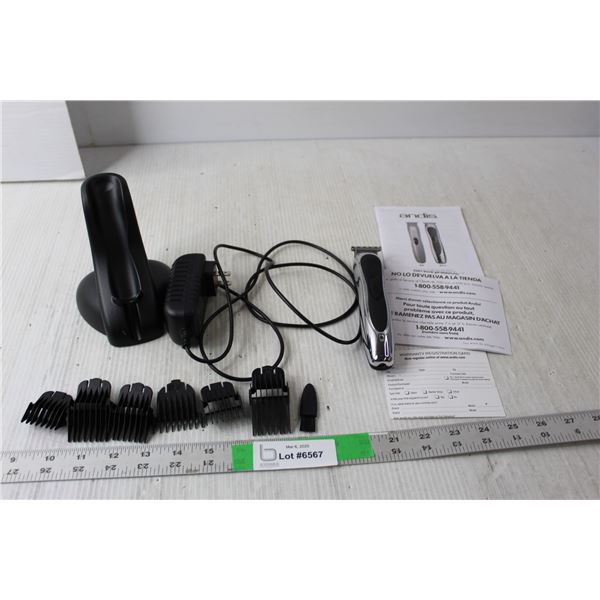 Andis Electric Razor with Accessories- As Is