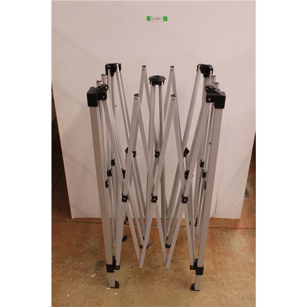 Pop up 9x9' Shelter. Consignor says all there, never set up