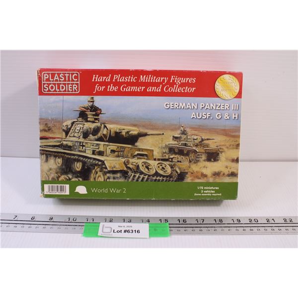 Plastic Soldier 1/72 miniatures with 3 vehicles. German Panzer III AUSF. G&H