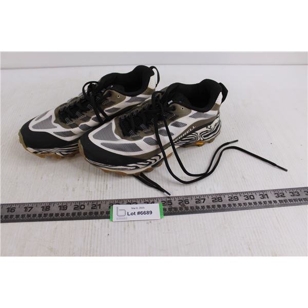 Merrell Vibram Pair of Women's Walking Shoes Size 6.6