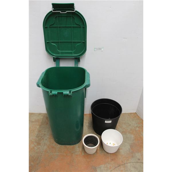 * Plastic 2-Wheel Bin 25" Tall & 3 Flower Pots