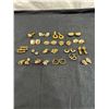 Image 1 : 18 Pairs Gold Coloured Fashion Earrings