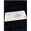 Image 8 : 1 & 2 Dollar Canadian Bills