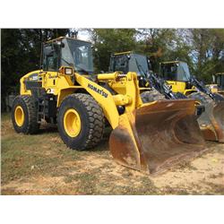 KOMATSU WA320-5L RUBBER TIRED LOADER