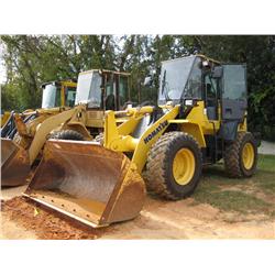 KOMATSU WA200-5 RUBBER TIRED LOADER