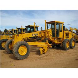 JOHN DEERE 670B MOTOR GRADER
