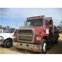 1995 FORD L8000 S/A LUBE & OIL TRUCK