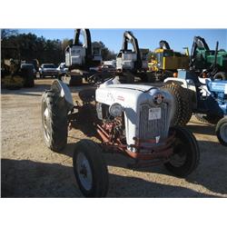 FORD 600 FARM TRACTOR