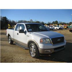 2005 FORD F150 EXTENDED CAB LARIAT PICKUP