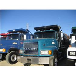 1998 MACK CL713 TRI-AXLE DUMP