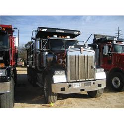 1999 KENWORTH W900 TRI-AXLE DUMP