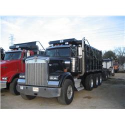 1998 KENWORTH W900 TRI-AXLE DUMP