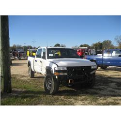 2002 CHEVROLET 2500HD 4X4 CREW CAB PICKUP