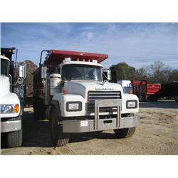 2003 MACK RD688S T/A DUMP