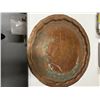 Image 1 : CUIVRE ASSIETTE 14,75 DIAM (NETTOYAGE REQUIS)