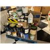 Image 4 : LOT DE 3 PALETTES DE PEINTURE ET AUTRES PRODUITS LIQUIDES ASST
