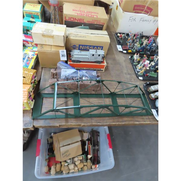Lionel Train Accessories