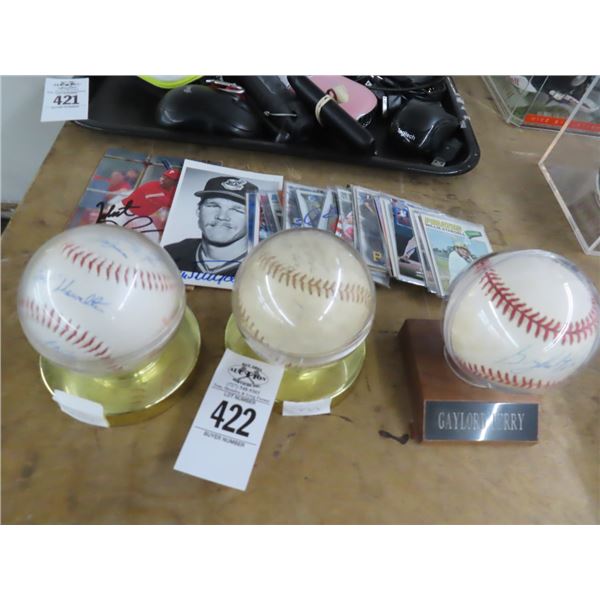 Autographed Baseballs, Perry/Team Signatures, Autographed Sports