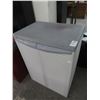 Image 1 : Plastic Storage Cabinet