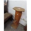 Image 1 : Vintage Water Pump Style Table