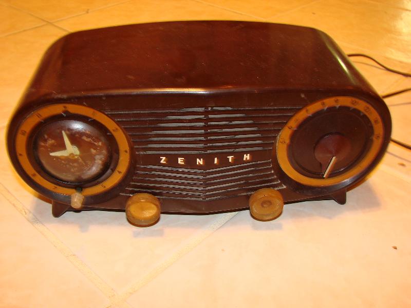 Zenith clock/radio w/orig. operation guide NoS22409