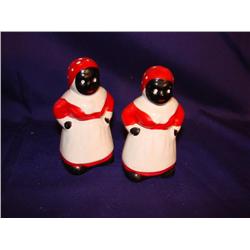 2 Black Mammy Salt & Pepper Shakers