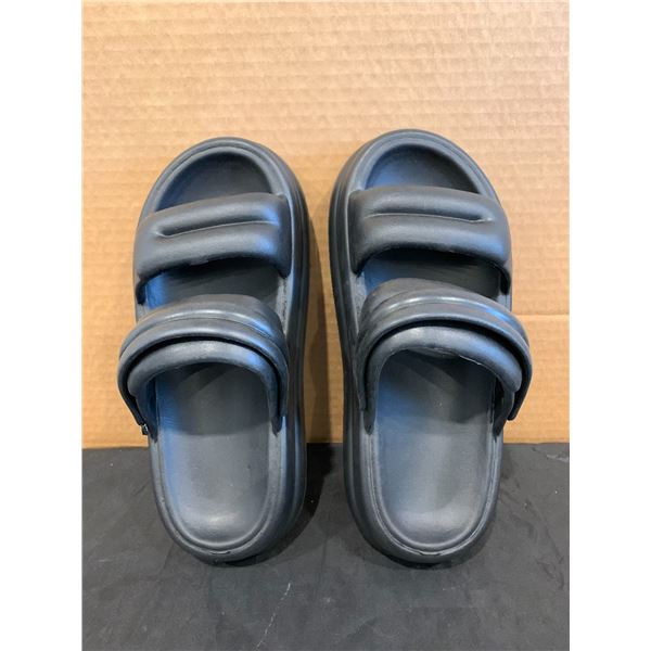 Womens Sandals Pillow Size 8.5 Black