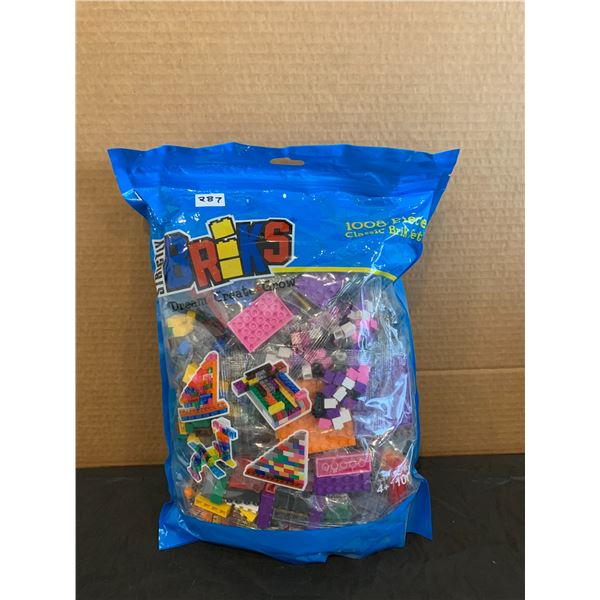 Strickly Bricks Lego Style Blocks 1008Pcs