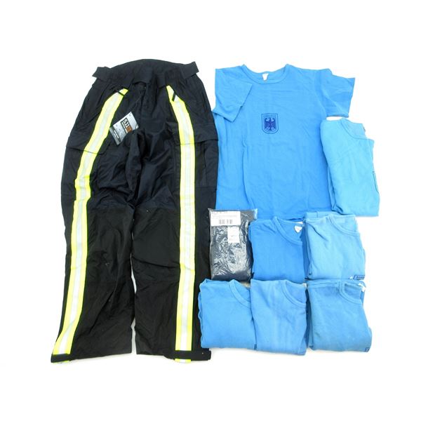 ASSORTED MILITARY STYLE CLOTHING LOT