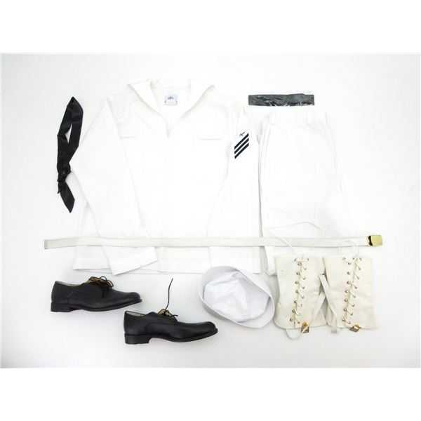 MODERN U.S. NAVY UNIFORM LOT