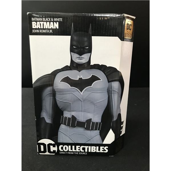 UNOPENED COLLECTIBLE DC ARTISTS ALLEY: BATMAN BLACK AND WHITE  STATUE
