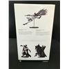 Image 3 : UNOPENED COLLECTIBLE DC ARTISTS ALLEY: BATMAN BLACK AND WHITE