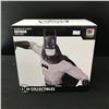 Image 1 : UNOPENED COLLECTIBLE DC ARTISTS ALLEY: BATMAN BLACK AND WHITE