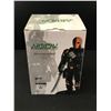 Image 1 : DC ICON HEROS DEATHSTROKE: ARROW COLLECTIBLE STATUE