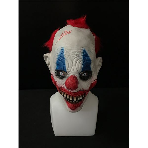 BILL SKARSGARD SIGNED  PENNYWISE  FROM IT MASK (WORLD AUTOS COA)