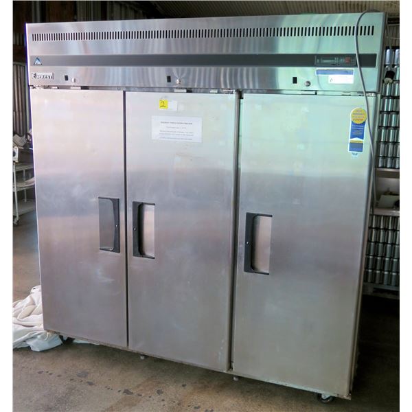 Everest Refrigeration ESF3 Triple Door Freezer w/ Inside Racks