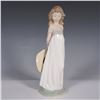 Image 1 : Lladro Natural Beauty 1008114 Figurine