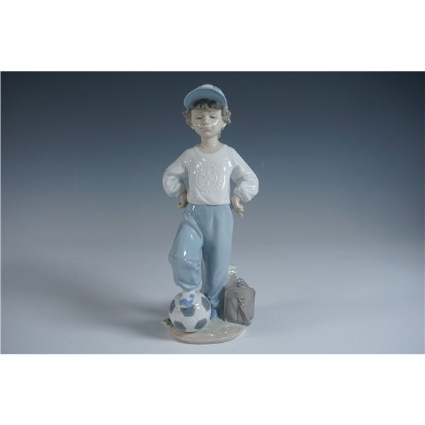 Lladro Porcelain Figurine, Starting Forward 5697