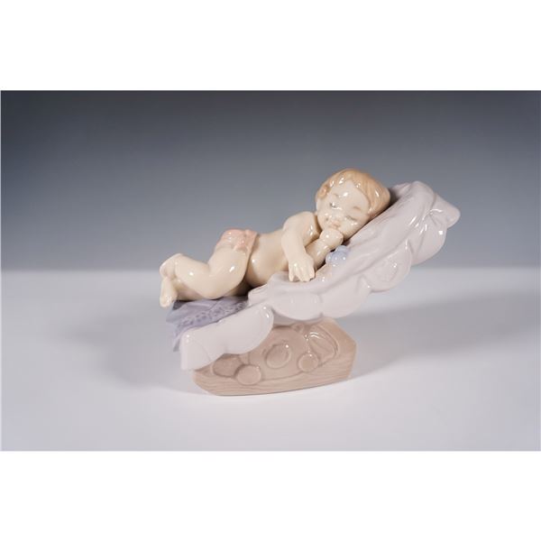 Nao by Lladro Porcelain Figurine "Dream Little Girl" 1609