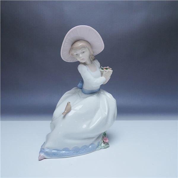 Nao by Lladro Figurine, The Nightingales Song 1345