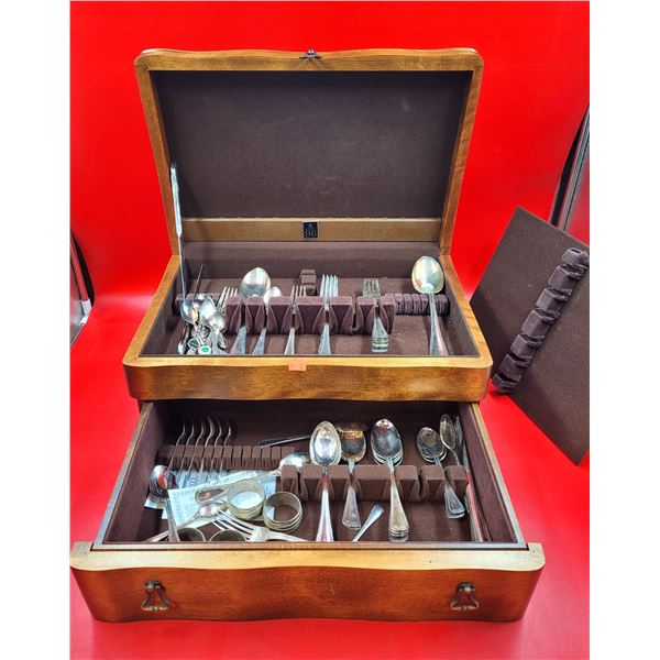 Cutlery Set w/ Wooden Storage Container