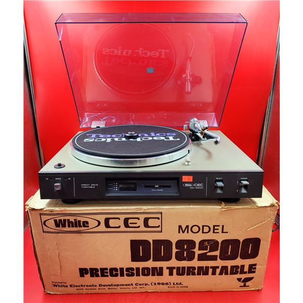 White CEC DD-8200 Precision Turntable