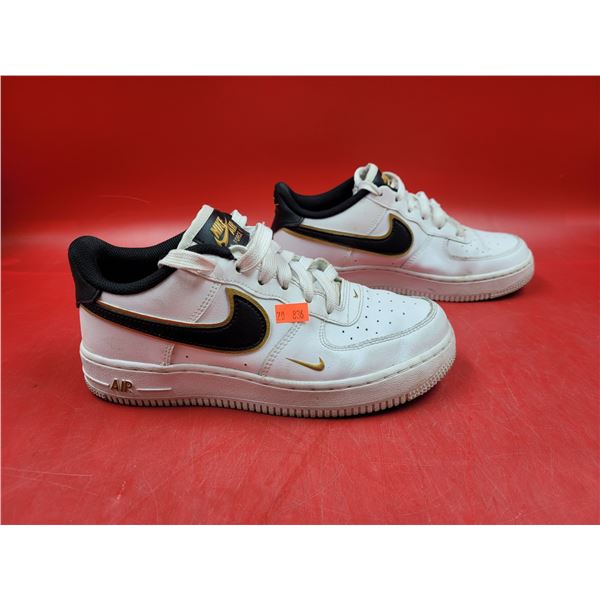 Nike Ken Griffey Jr. x Air Force 1 Sneakers