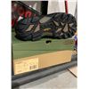 Image 2 : KEEN Women’s Pyrenees Hiking Boots, Syrup, US Size 8