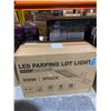 Image 2 : LED Parking Lot Light, 200W, 3-Pack with Photocell Dusk to Dawn