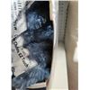 Image 3 : Berkshire Luxe Faux Fur Heated Throw, Blue