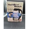 Image 2 : Hamilton Beach 1.7-Liter Glass Electric Kettle with Soft Blue Illumination